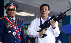 Tổng thống Philippines lần đầu tiên thừa nhận sai lầm khi 'giết người không qua xét xử'