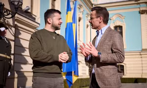 Tổng thống Ukraine thăm Thụy Điển, thúc đẩy hợp tác quốc phòng