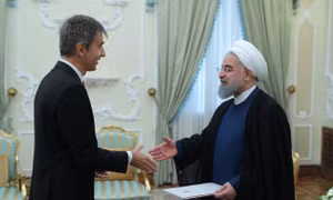 Quốc gia làm cầu nối xoa dịu căng thẳng Mỹ-Iran