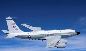 Máy bay trinh sát Mỹ bay quanh Kaliningrad giữa căng thẳng NATO - Nga