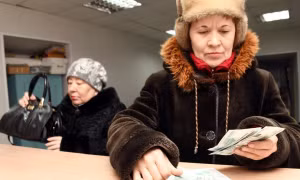 Hạ viện Nga thông qua dự luật nâng tuổi nghỉ hưu