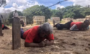 Hàng nghìn người dân Venezuela tham gia diễn tập phòng chiến tranh