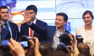Bầu cử tổng thống Ukraine: Thách thức từ 'lòng tin tạm ứng'