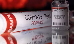 Australia chưa khuyến nghị tiêm liều vaccine thứ 5 trước làn sóng COVID-19 mới