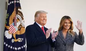 Đệ nhất Phu nhân Melania Trump định viết tự truyện về thời gian ở Nhà Trắng