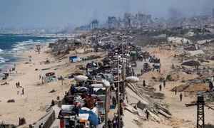 Dòng người Palestine tháo chạy khỏi đô thị lớn nhất Gaza sau khi Israel tiến sâu vào thành phố