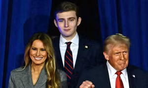 Cậu út Barron Trump - 'nhà chiến lược' thầm lặng đằng sau chiến thắng của cha