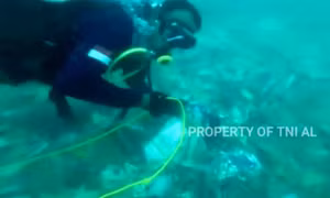 Video cận cảnh máy bay Indonesia gặp nạn tan tành dưới đáy biển