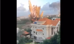 Israel tấn công hơn 300 mục tiêu Hezbollah, Bộ trưởng Quốc phòng Gallant kêu gọi người dân bình tĩnh