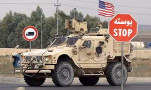 Mỹ triển khai binh sĩ trang bị vũ khí tới căn cứ bên trong giếng dầu Syria