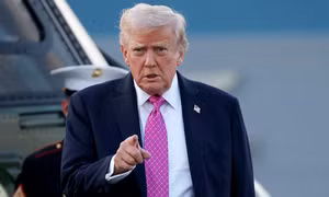Tổng thống Trump tạm hoãn tấn công cơ sở năng lượng Iran, giá dầu giảm ngay 14%