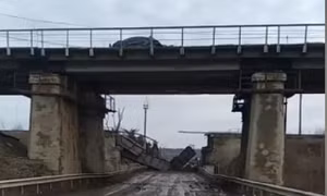 Chặn đà tiến của quân Nga, Ukraine bắt đầu phá hủy những cây cầu dẫn tới Bakhmut