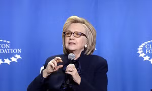 Cựu Ngoại trưởng Hillary Clinton sẽ tái tranh cử Tổng thống với hình ảnh 4.0?