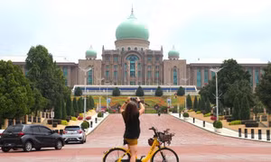 Malaysia làm rõ chính sách làm việc tại nhà 3 ngày/tuần đối với công chức