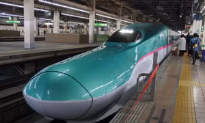 Tàu cao tốc Nhật Bản quên đóng cửa khi chạy với vận tốc 280 km/h