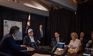 Tổng thống Trump giám sát chiến dịch Iran từ đâu?