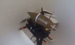 Sự khác biệt giữa drone mang chất nổ và UAV là gì?