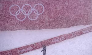 Tuyết tự nhiên phủ trắng Bắc Kinh, làm gián đoạn Olympic mùa Đông