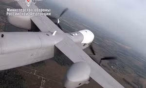 Chiêm ngưỡng UAV hạng nặng Nga mang được 1 tấn bom lần đầu cất cánh