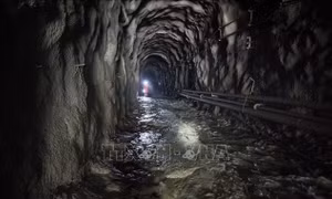 Những yếu tố sống còn với hàng trăm công nhân mắc kẹt dưới lòng đất Nepal