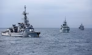 Tàu chiến NATO tiến sát bờ biển Syria, chuẩn bị tấn công lớn?
