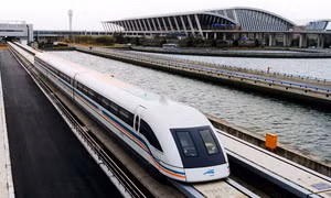 Trung Quốc thử nghiệm thành công tàu siêu tốc 'bay trên mặt đất'