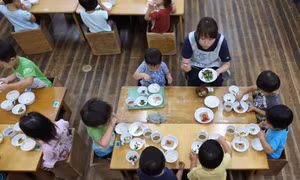 Vũ khí bí mật ngăn ngừa nạn béo phì ở trẻ em Nhật Bản