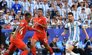 Giá vé World Cup cao ngất ngưởng, trận có Messi vẫn không thể lấp đầy khán đài