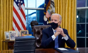 Tân Tổng thống Mỹ Joe Biden nói gì về bức thư người tiền nhiệm Trump gửi lại trong Phòng Bầu dục