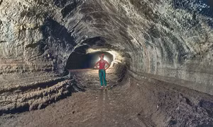 Phát hiện dãy núi lớn hơn Himalaya nằm sâu dưới lòng đất 650km