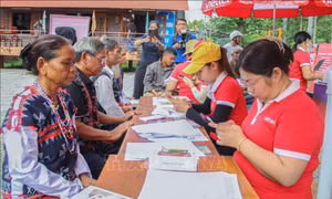 Bình Phước tổ chức 18 điểm hỗ trợ dân tộc thiểu số ứng dụng công nghệ thông tin
