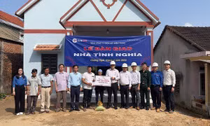 PC Quảng Ngãi tổ chức bàn giao 3 nhà tình nghĩa