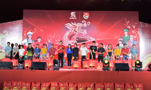 Khởi động chuỗi hoạt động cộng đồng ‘Tết Sẻ chia, Năm Rồng khởi sắc’ 