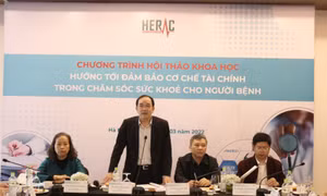 Đề xuất tăng cường bao phủ bảo hiểm y tế trong việc chăm sóc sức khỏe toàn dân