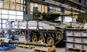 Bị tấn công liên tục, Ukraine chuyển sản xuất vũ khí sang EU