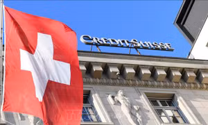 Thụy Sĩ đối mặt thách thức mới sau thương vụ UBS sáp nhập Credit Suisse