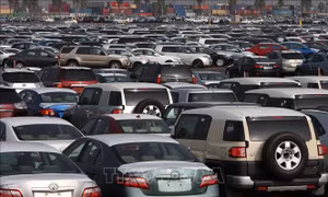 Tổng thống Mỹ giảm thuế nhập khẩu ô tô và phụ tùng