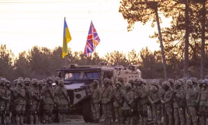 Anh hủy kế hoạch triển khai quân đội tới Ukraine