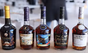 Trung Quốc miễn thuế cho các “ông lớn” cognac EU giữa căng thẳng thương mại