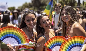 Chính phủ Hungary cấm tổ chức diễu hành Budapest Pride ở nơi công cộng