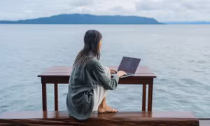 Người trẻ vỡ mộng với trào lưu làm việc du mục