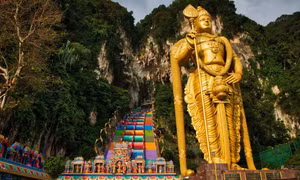 Ngôi đền 400 năm tuổi ở Malaysia lên kế hoạch lắp thang cuốn