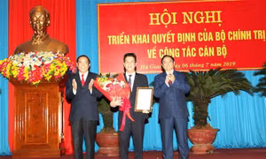 Chủ tịch UBND tỉnh Hà Tĩnh Đặng Quốc Khánh giữ chức Bí thư Tỉnh ủy Hà Giang