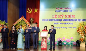 Ngành Thống kê kỷ niệm 80 năm thành lập, đón nhận Huân chương Lao động hạng Nhất