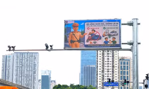 Hà Nội triển khai loạt màn hình LED thông báo ùn tắc, úng ngập.