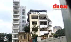 Hiện trạng giải phóng mặt bằng quảng trường phía Đông hồ Hoàn Kiếm
