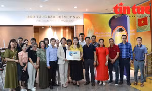 Báo Tin tức và Dân tộc tìm về 'địa chỉ đỏ' của báo chí Việt Nam