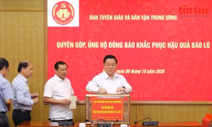 Ban Tuyên giáo và Dân vận Trung ương ủng hộ đồng bào khắc phục hậu quả bão lũ