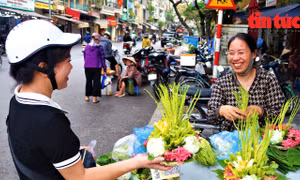 Nét đẹp hoa gói, hoa đĩa trong nếp sống người Hà Nội