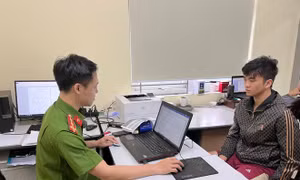 Bắt đối tượng điều khiển xe máy đâm tử vong nữ công nhân môi trường ở Hà Nội